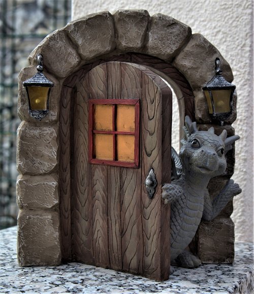 dragon's gate  dragon  window