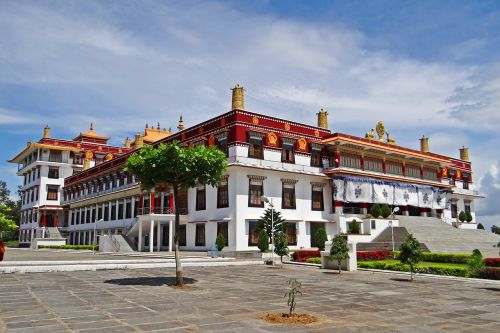 drepung gomang monastery mundgod tibetan settlement