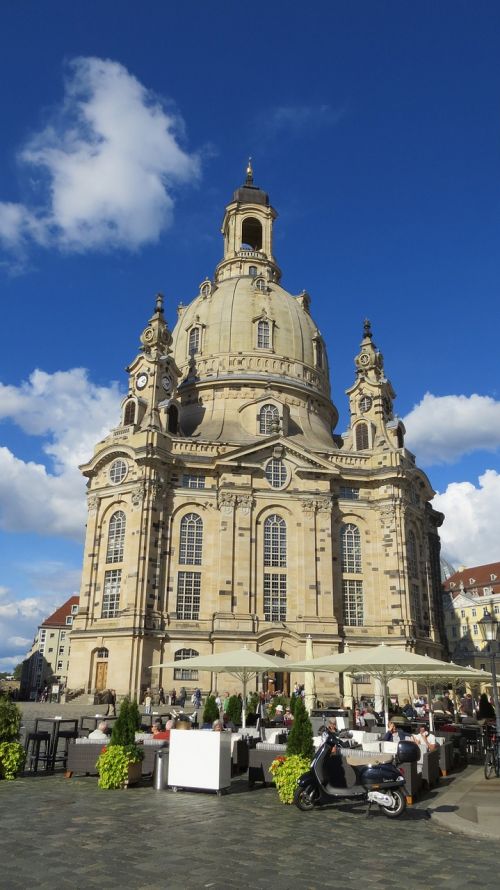 dresden frauenkirche marketplace