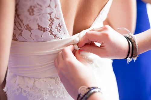 dress preparation bride