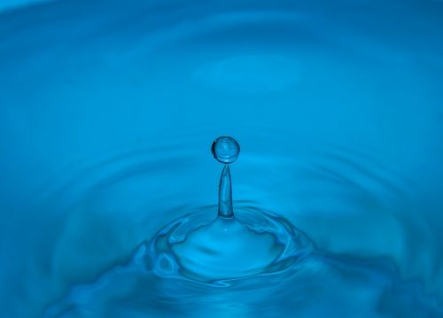 drop of water water splashes water