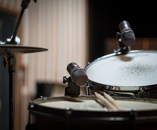 drums  tom  snare
