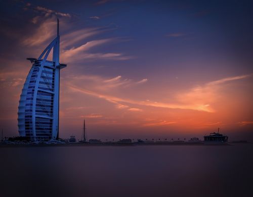 dubai hotel sea