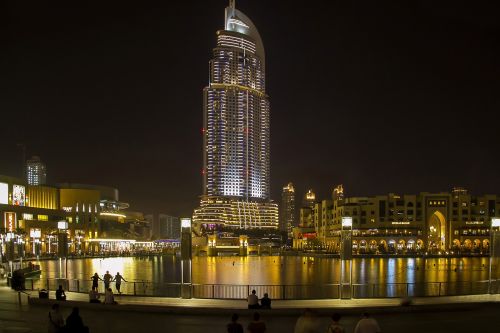 dubai 5 night building