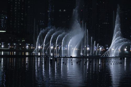Dubai Dancing Fountain