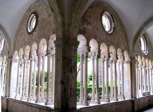 dubrovnic artchitecture garden arches