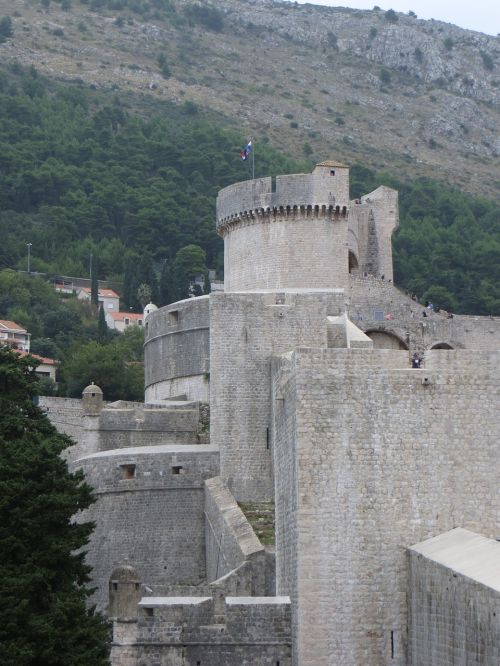 dubrovnik croatia walled city