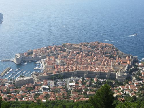 dubrovnik croatia walled city