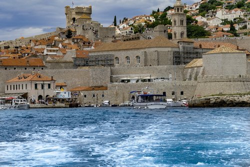 dubrovnik croatia summer time  water  travel