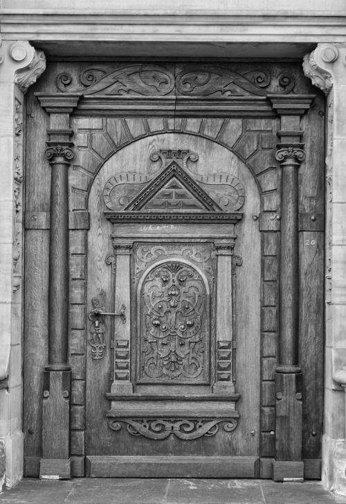 duisburg town hall entrance door