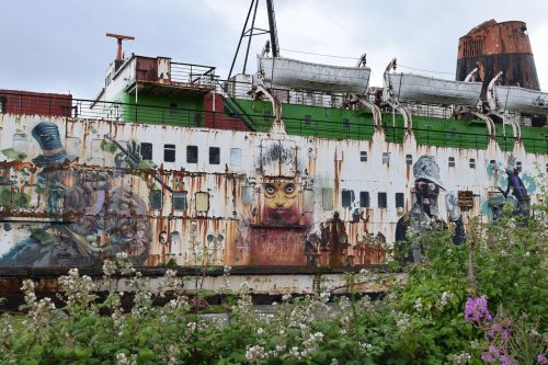 duke of lancaster graffiti abandoned