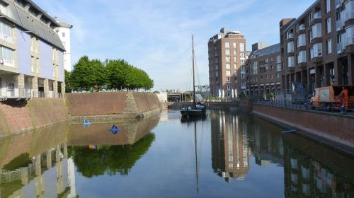 düsseldorf old town port