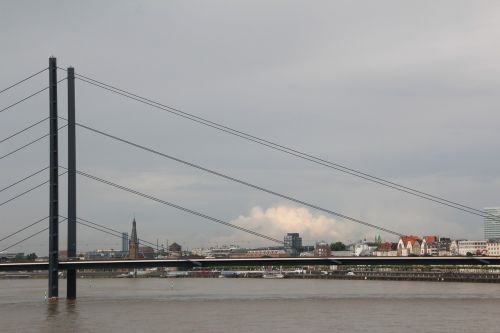 düsseldorf bridge rhine