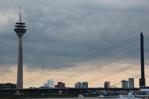 düsseldorf tv tower rhine