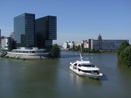 düsseldorf city port
