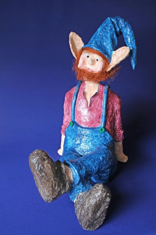 dwarf troll figure