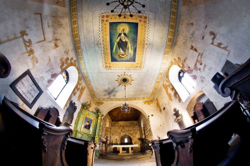 dziekanowice church romance