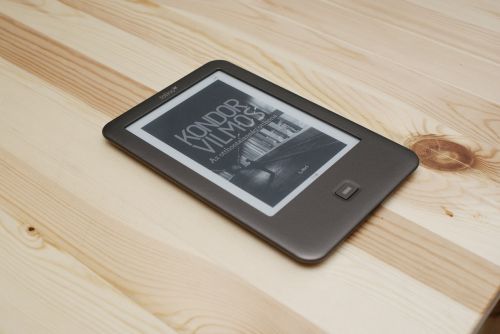 e-book e-reader tolinos shine