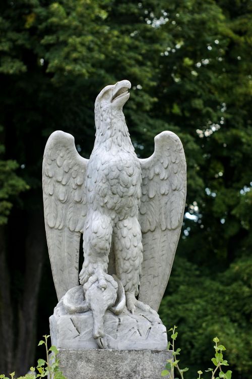 eagle architecture monument