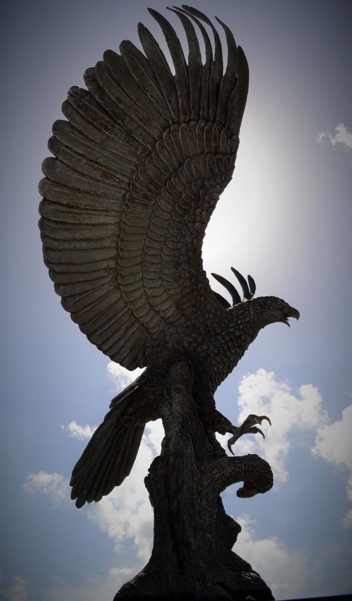 eagle statue monument