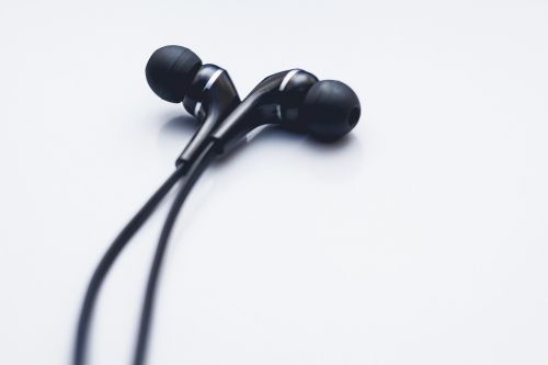 earphones earbuds cord