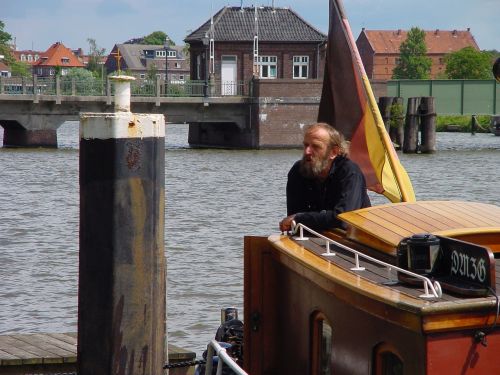 east frisia empty port