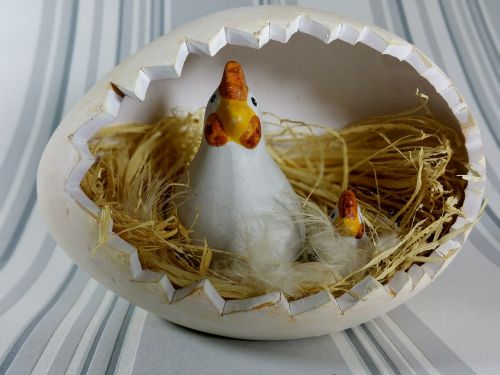 easter nest chicken