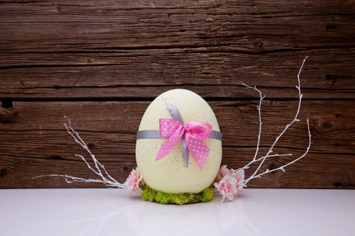 easter egg holidays ornaments