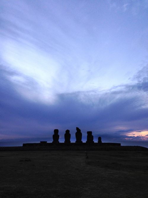 easter island moai morning