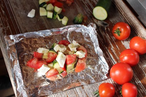 eat tomatoes salad