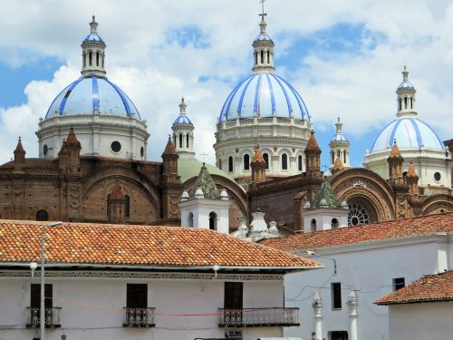 ecuador cuenca cathedral