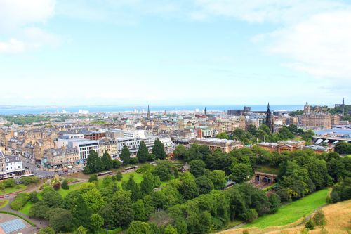 edinburgh castle travel