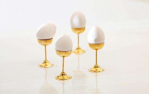 egg pedestal egg stand