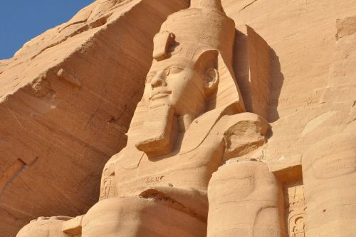 egypt desert sculpture