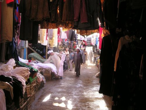 egypt luxor market