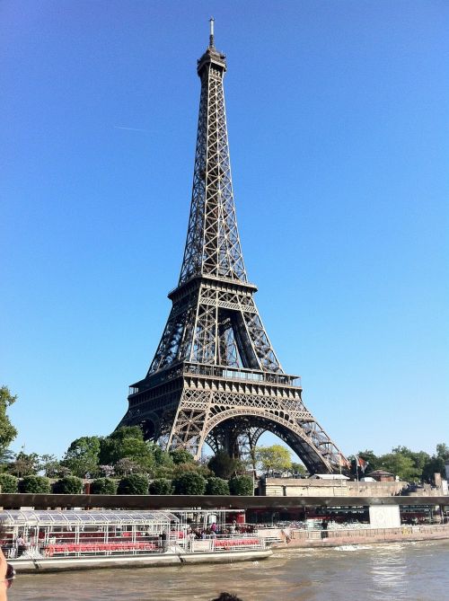 eiffel tower paris