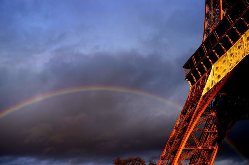 eiffel rainbow paris