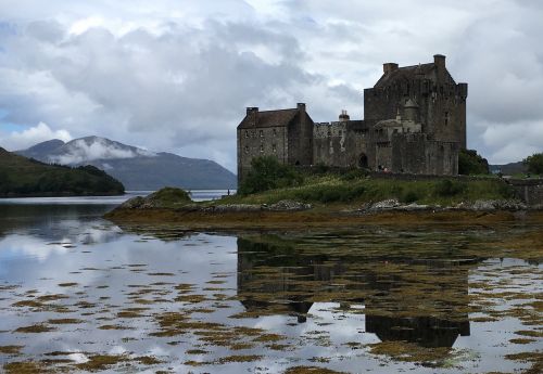 eilean donan scotland stunning