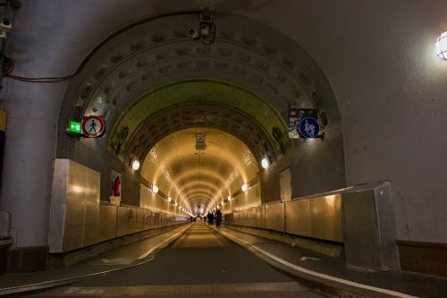 elbe tunnel hamburg tunnel