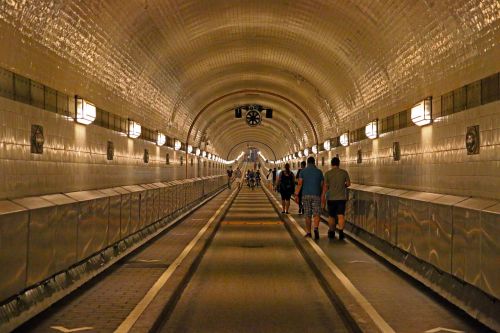 elbe tunnel hamburg tunnel