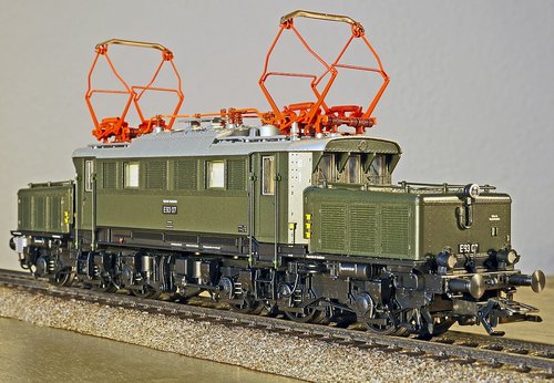 electric locomotive  model  scale h0