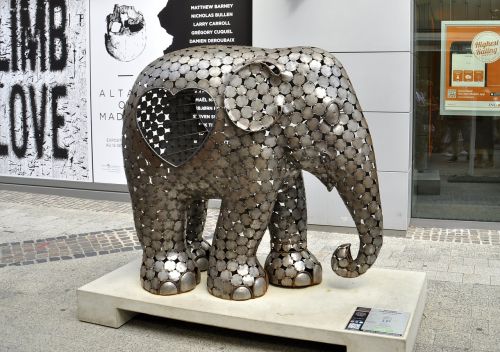 elephant the statue of art