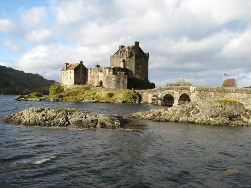 eliean donan castle castle scotland