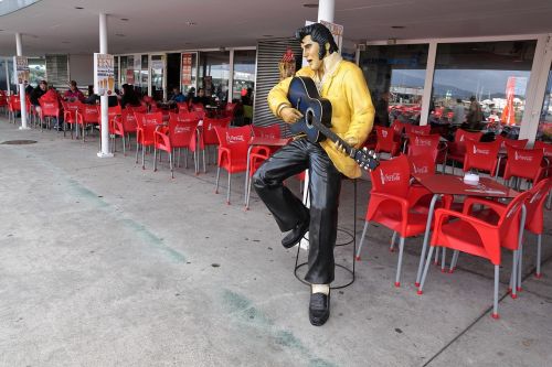 elvis bar azores