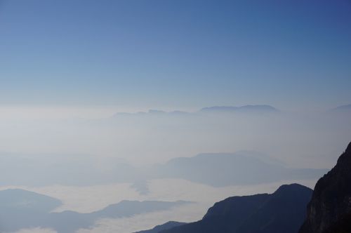 emei mountain clouds mountain