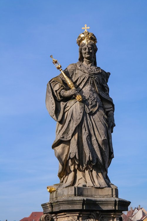 empress kunigunde  woman image  monument