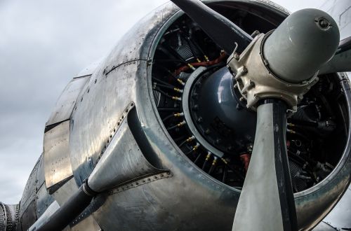 engine aircraft dc-3