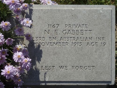 epitaph gravestone war memorial