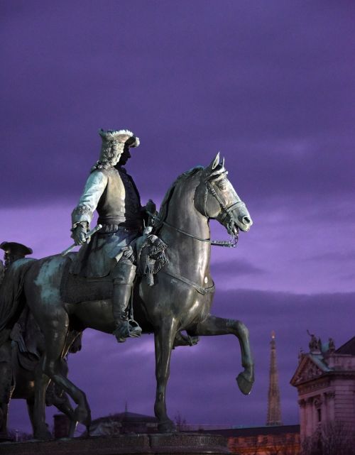 equestrian statue vienna austria