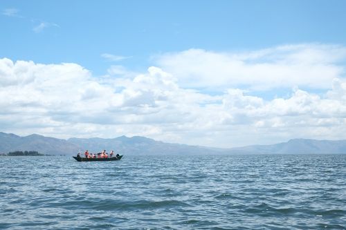 erhai lake in yunnan province tourism